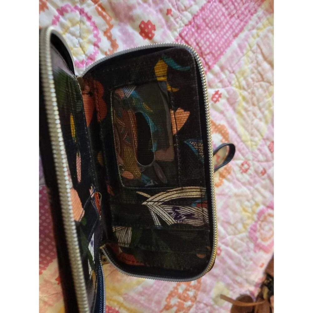Wristlet